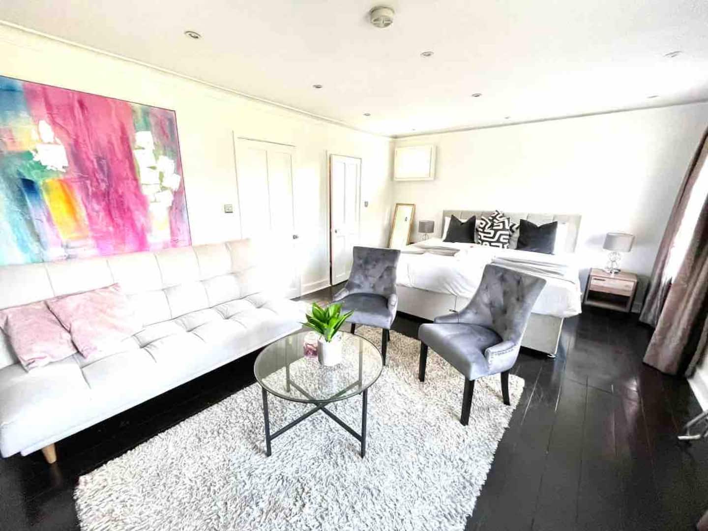Seating area with park view in the Emmanuel House top-floor apartment
