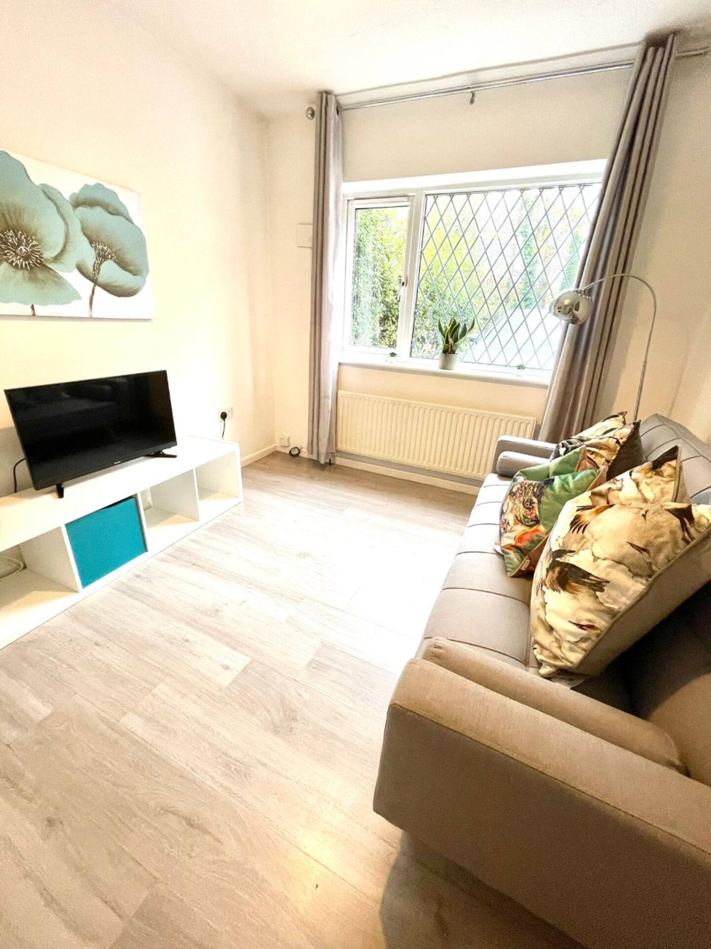 Back garden and free private parking at the south Cambridge apartment